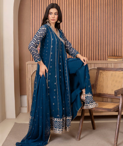Nayaab Peacock 3 pieces